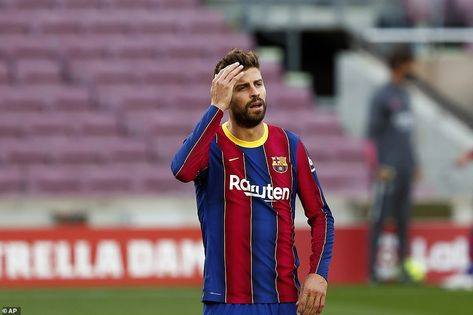 Gerard Piqué: Social Media and Popularity